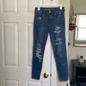 American eagle super stretch ripped blue jeans